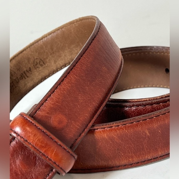 Allen Edmonds Made in USA 42W Classic Brown Leather Belt with Brass Buckle - Picture 4 of 11